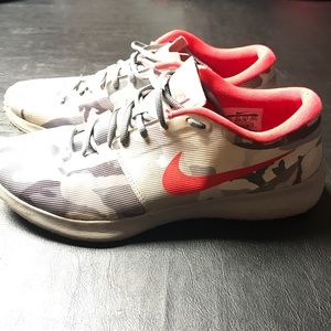 Nike men’s camo shoes
